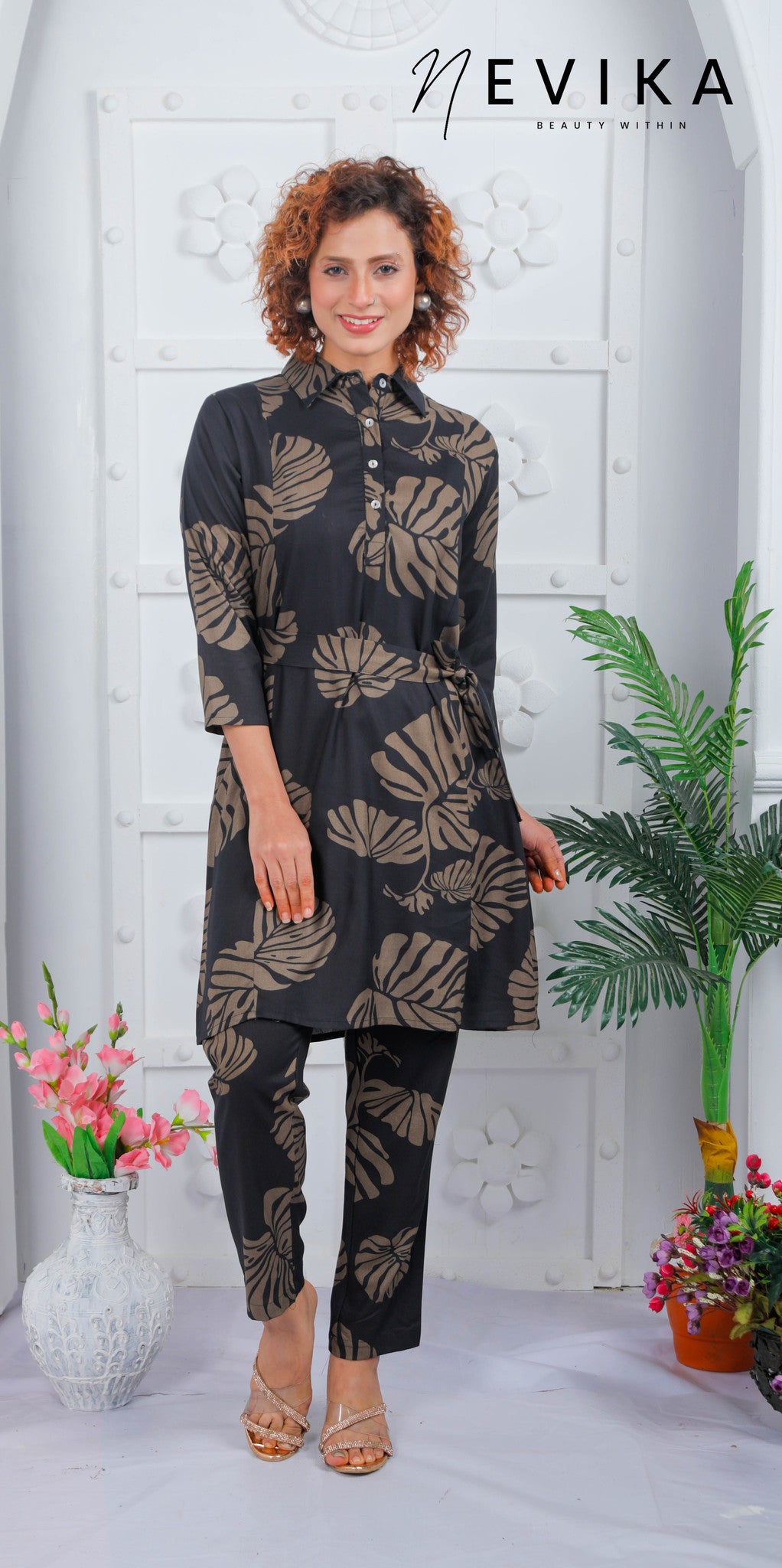 Black and Gold Floral Co-ord Kurta Set with Tie/Band